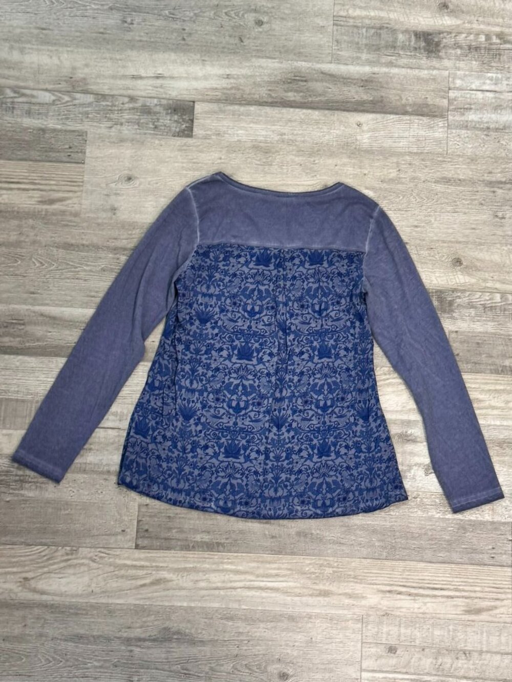 Soft Surroundings Blue/Purple Long Sleeve Knit Top Size Small Floral Back J3 - Picture 5 of 5
